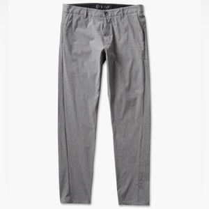 Vuori Aim Pant in Concrete